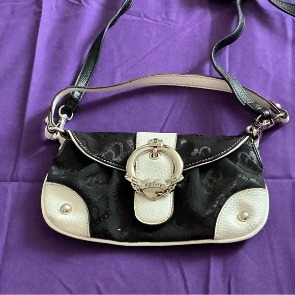 Small Kathy Van Zeeland Black and Cream Crossbody Bag - Picture 2 of 4